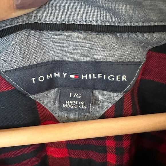 Tommy Hilfiger 100% Cotton Red Plaid Button Front Pullover Size L - Picture 2 of 6
